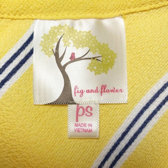 FIG AND FLOWER Floral Striped Tab Sleeve Top - Picture 6 of 7